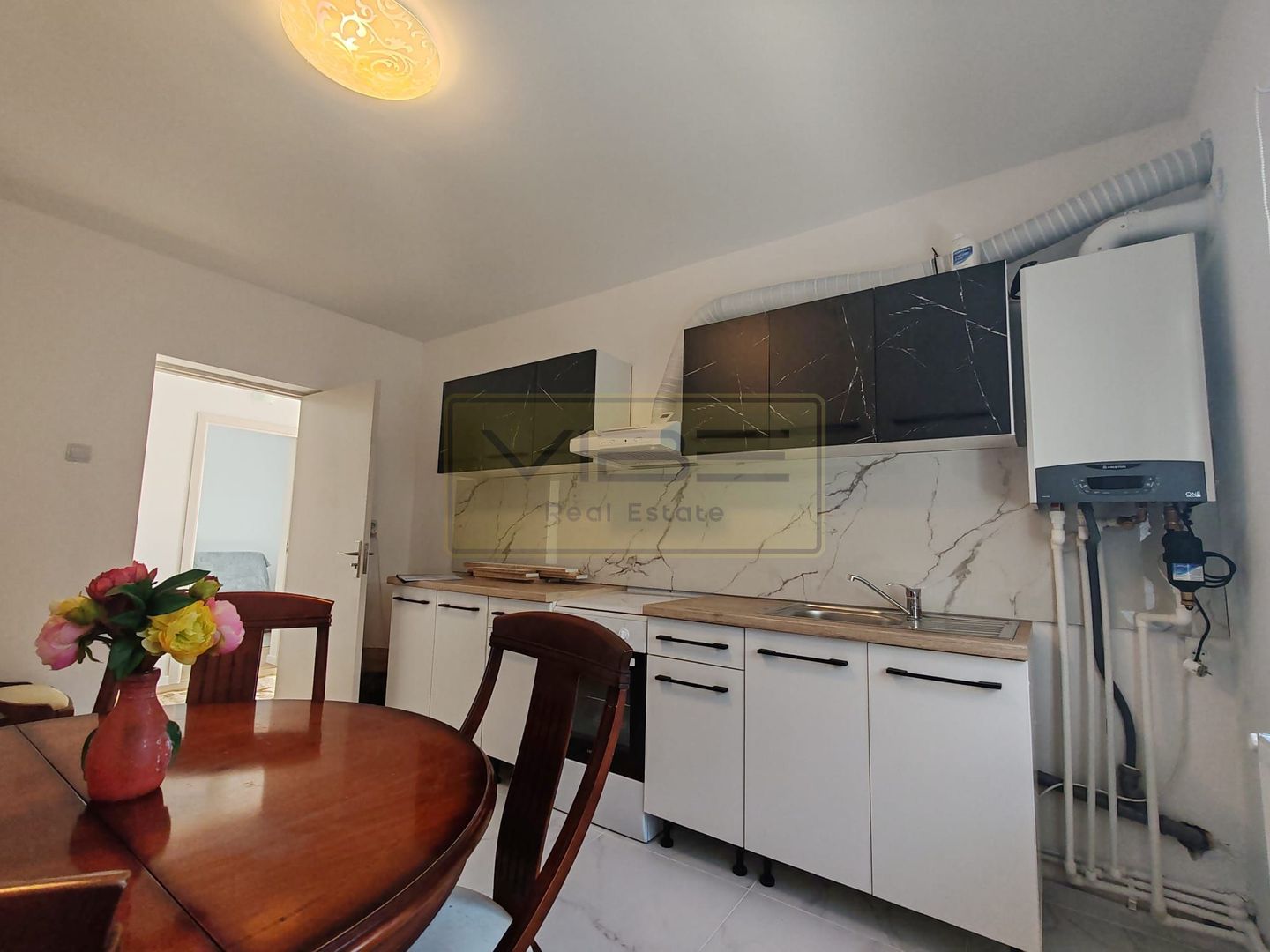 Lunca Cetatuii- Editurii- Casa 4 camere -CURTE 1000 MP ! - Poză 2