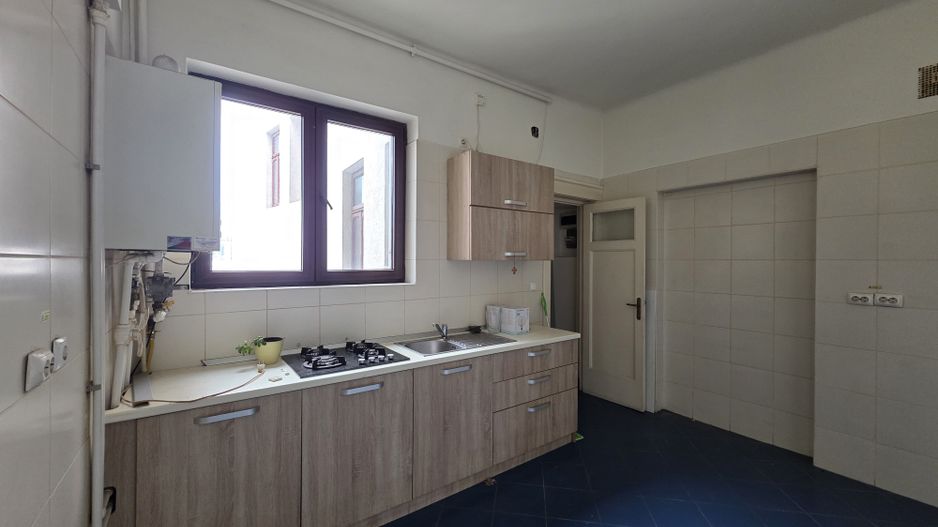 Apartament 4 camere de inchirat Armenasca Romana - Poză 24