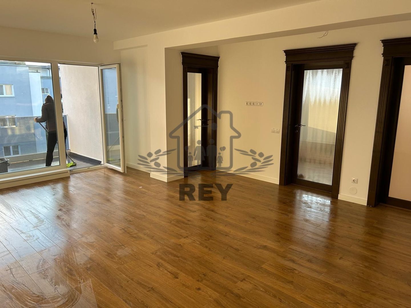Apartament 3 camere de vânzare/balcon/parcare/ cartier Kogalniceanu - Poză 6