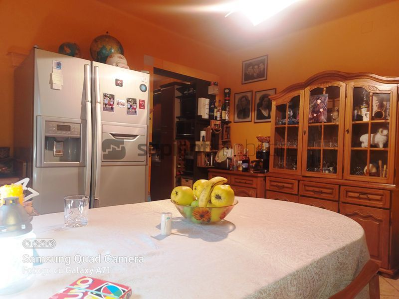 Casa cu 6 camere str.E Teodoroiu - Poză 2