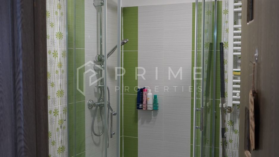 Casă familială spațioasă în zonă liniștită | Sângeorgiu de Mureș | - Poză 10