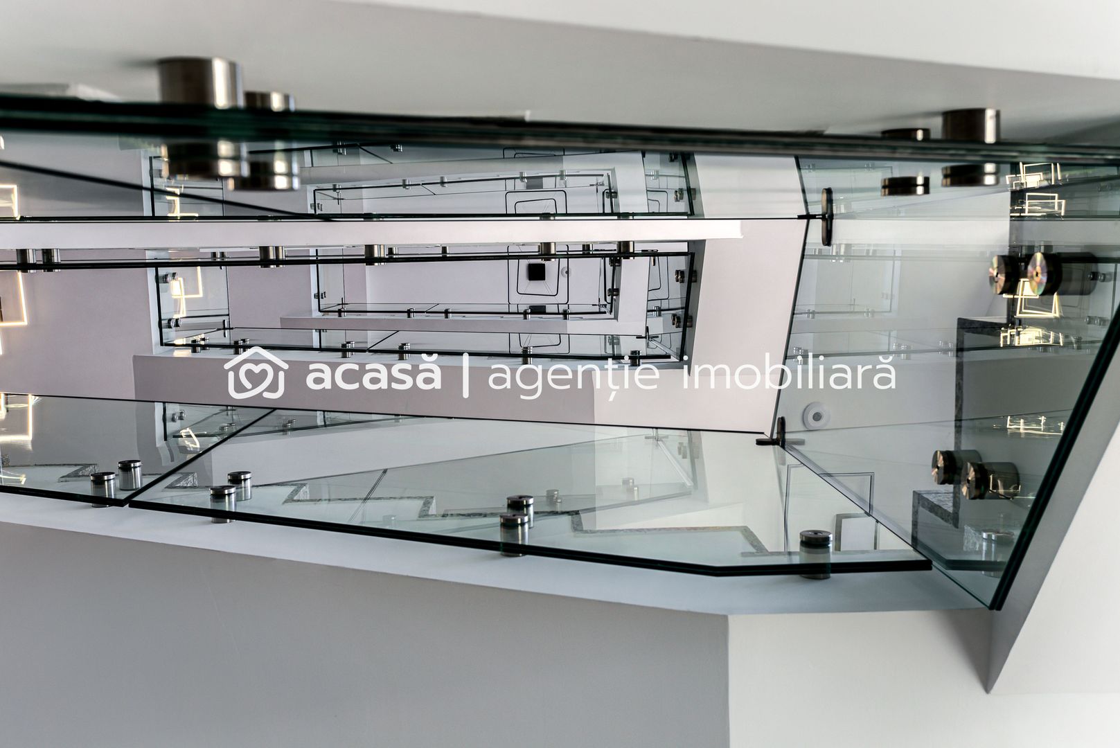 Spațiu modern de inchiriat destinat clinicilor sau companiilor - Poză 16