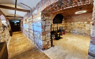 Clădire istorică ultracentrală, PUB + 13 birouri, S+P+M, renovată 2024 - Poză 10