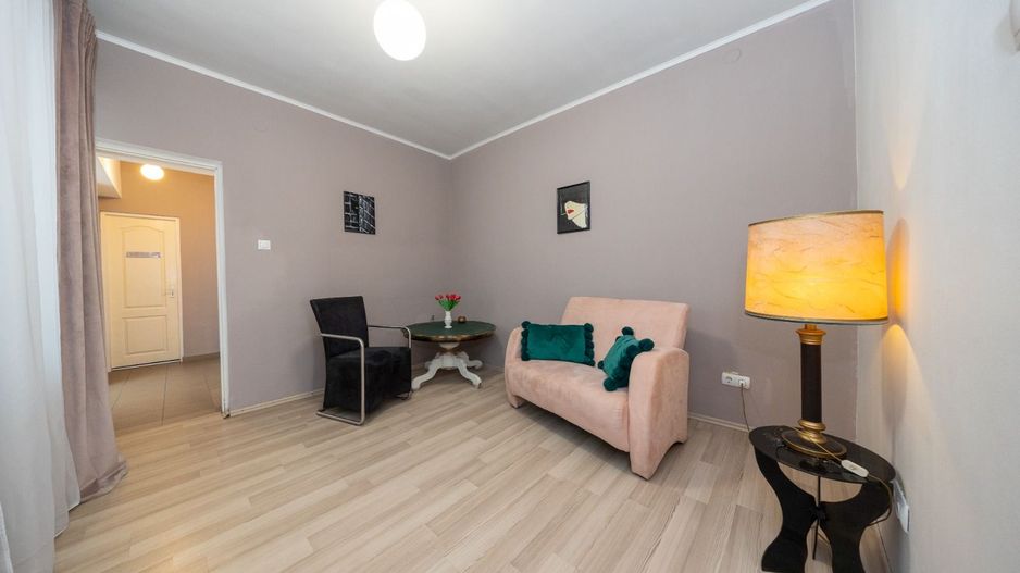 Spațiu comercial stradal de închiriat - Central - Iuliu Maniu - 72mp - Poză 9