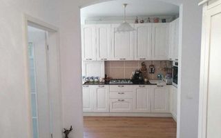 Apartament cu 3 camere, 2 băi, 2 balcoane și parcare, zona Zorilor. - Poză 3