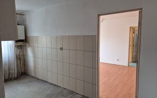 2 camere, zona M5, bloc 26, etaj 2, balcon – Preț bun, negociabil! - Poză 4