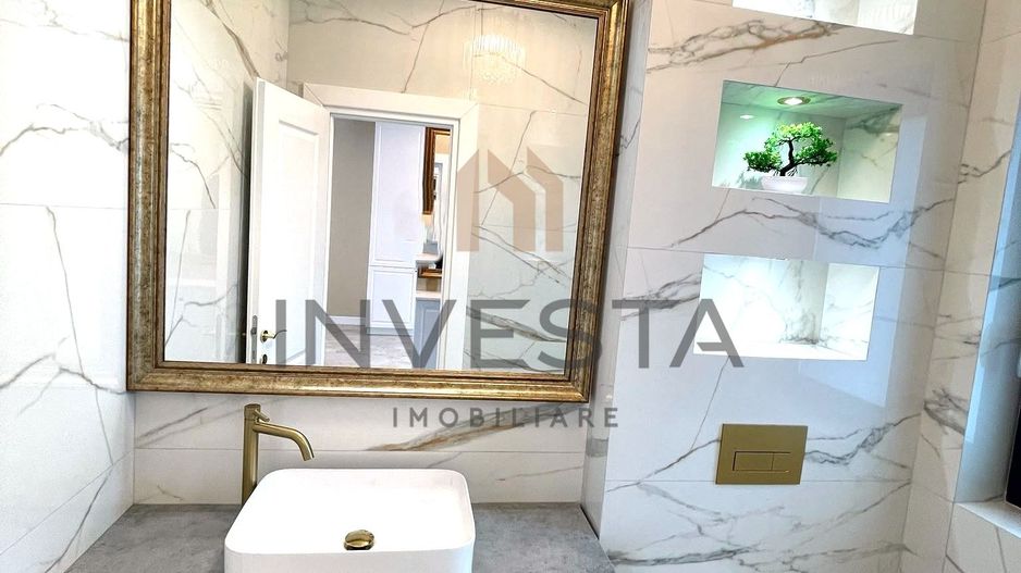 Casa moderna cu priveliste asupra orasului, terasa cu jacuzzi, Iris - Poză 10