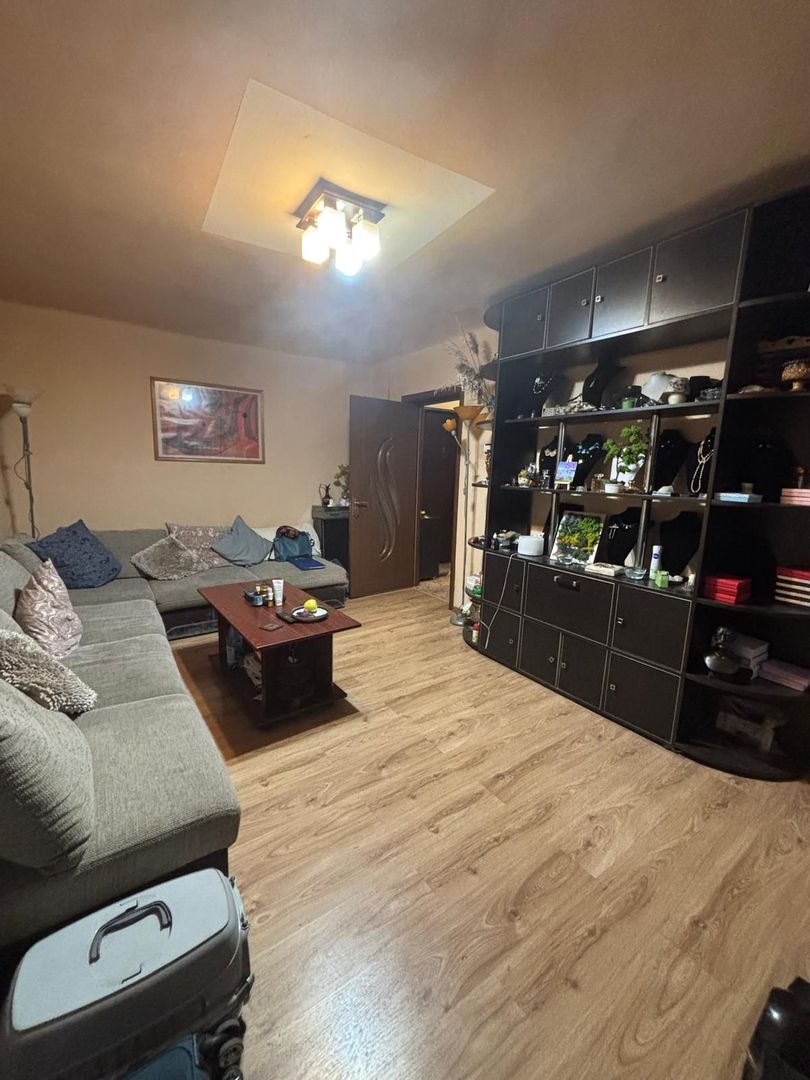 Apartament 3 camere decomandat Titulescu Piata Victoriei T670 - Poză 1