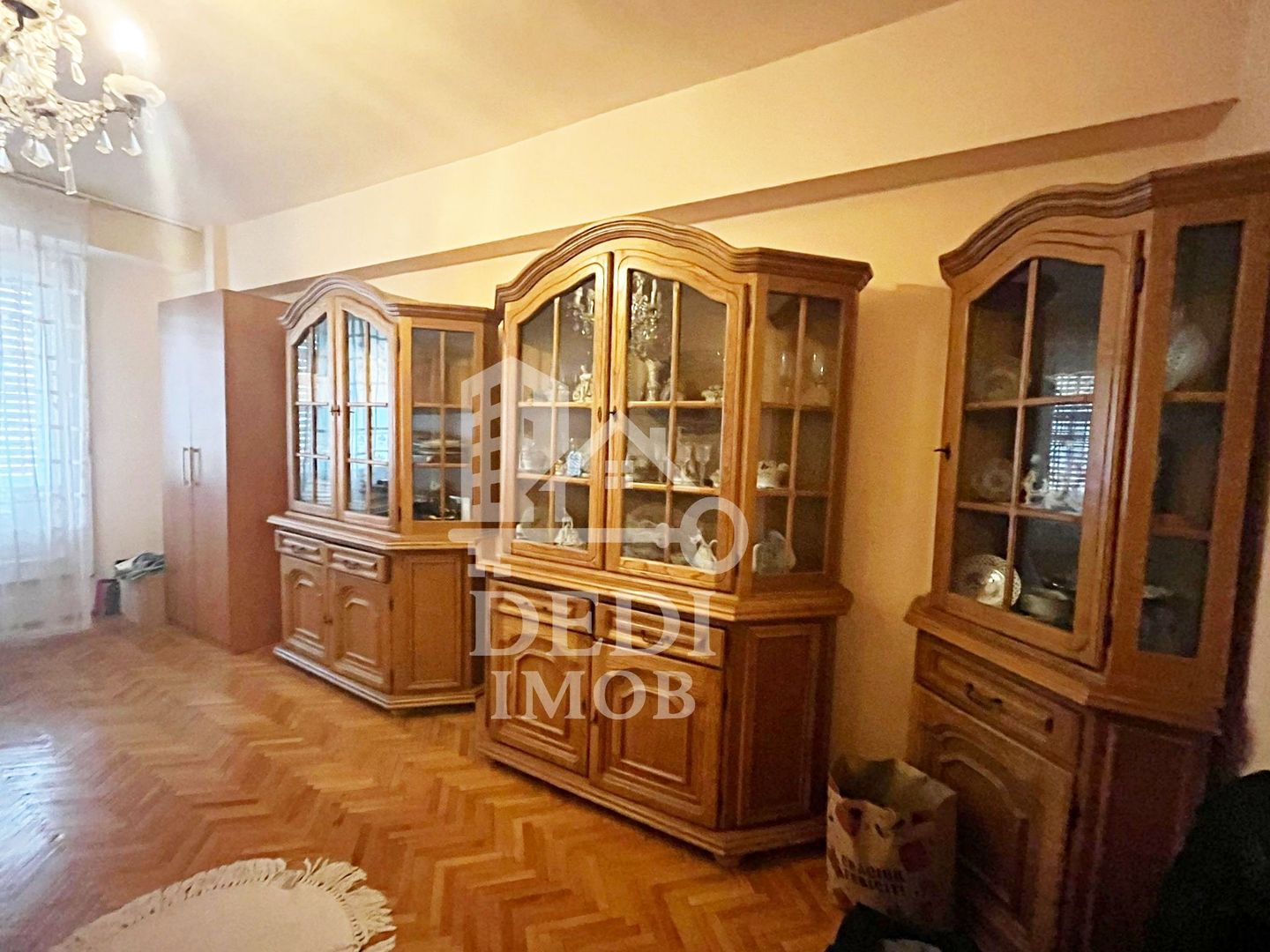Apartament cu 3 camere de inchiriat Decebal, Oradea - Poză 2