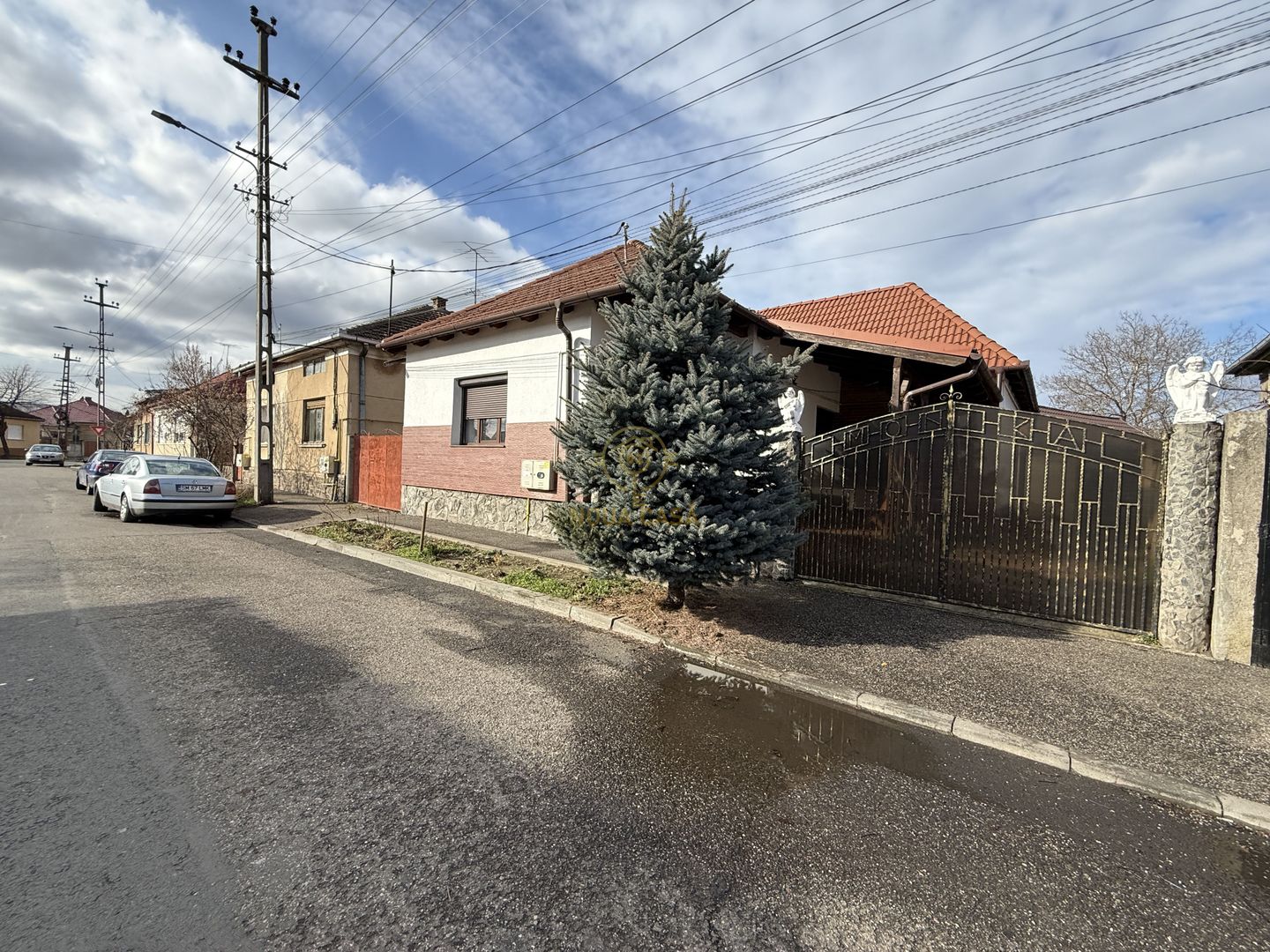 De Vanzare 2 Case In Curte Titulescu/Strada Crinului Teren 550MP - Poză 3