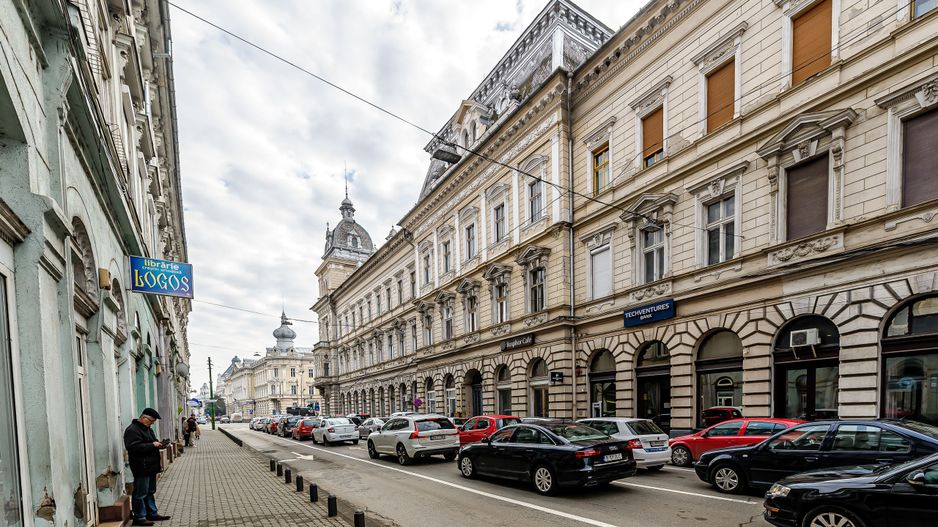 Apartament contemporan în Palatul Neumann, Arad. - Poză 1