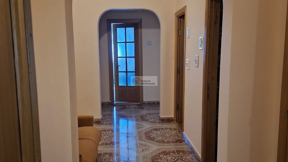 Apartament spatios de 4 camere+1 camera/etaj 2/125mp /Focsani/Finante - Poză 4