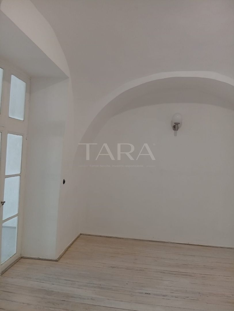 Apartament cu 2 camere, 75 mp, grădină, parcare, acces auto, Km 0. - Poză 2