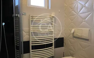 Apartament de vanzare cu 3 camere in zona Central, Oradea - Poză 12