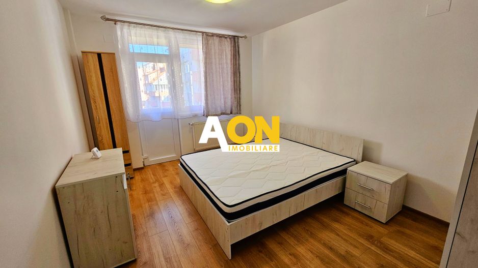 Penthouse pe două niveluri, panouri solare, terasă de 50 mp, boxă - Poză 1