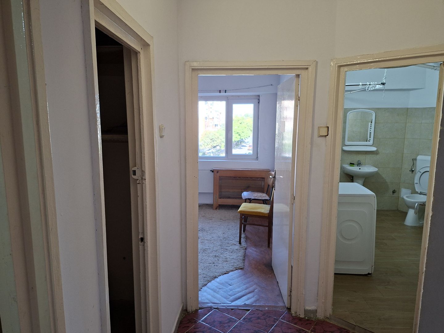 BRASADAS inchiriaza ap cu 4 cam etaj 3/8 cu lift in Micro 17. - Poză 11