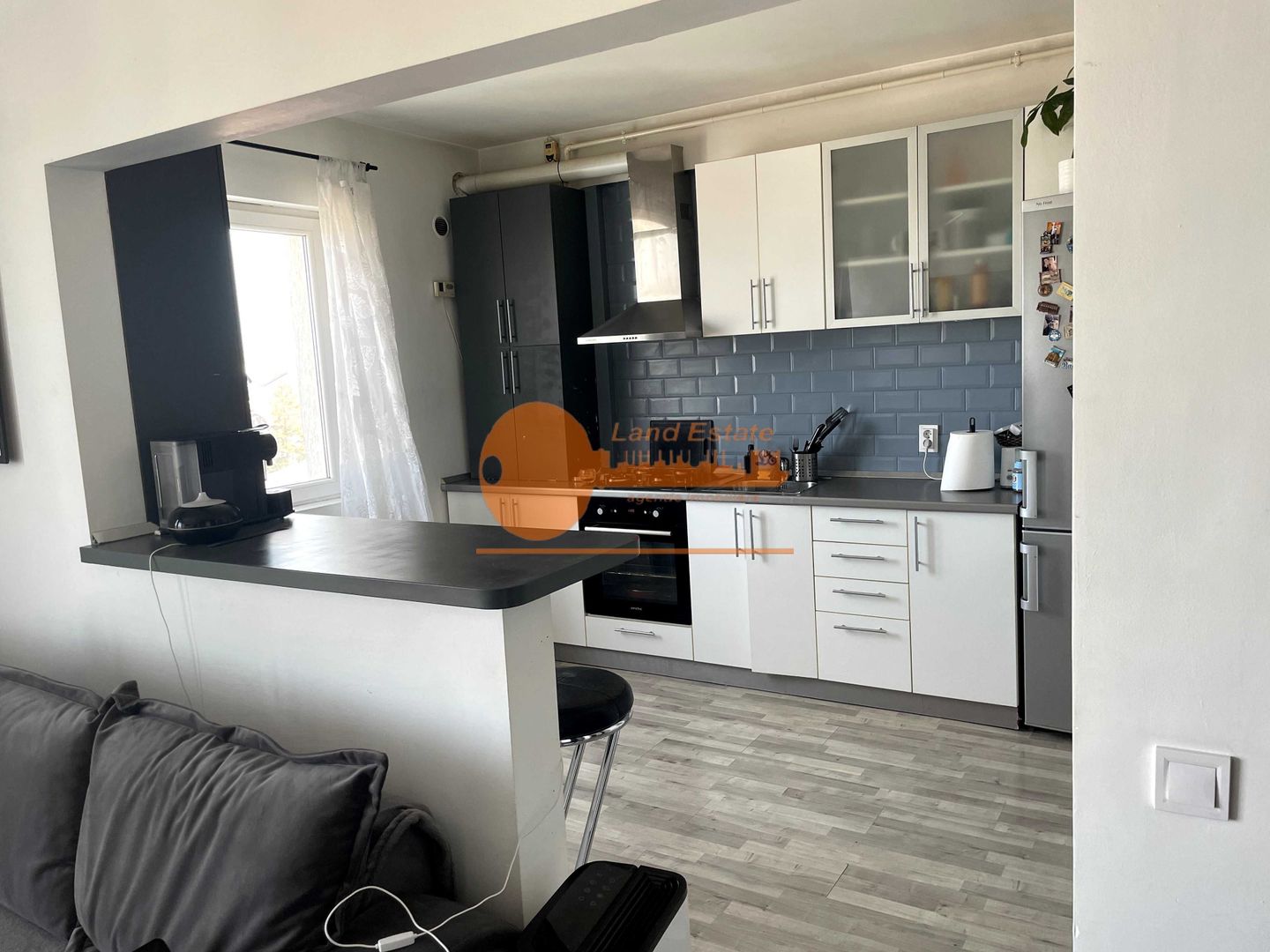 2 camere 1 Mai-Pod Constanta+ terasa 73 mp - Poză 8