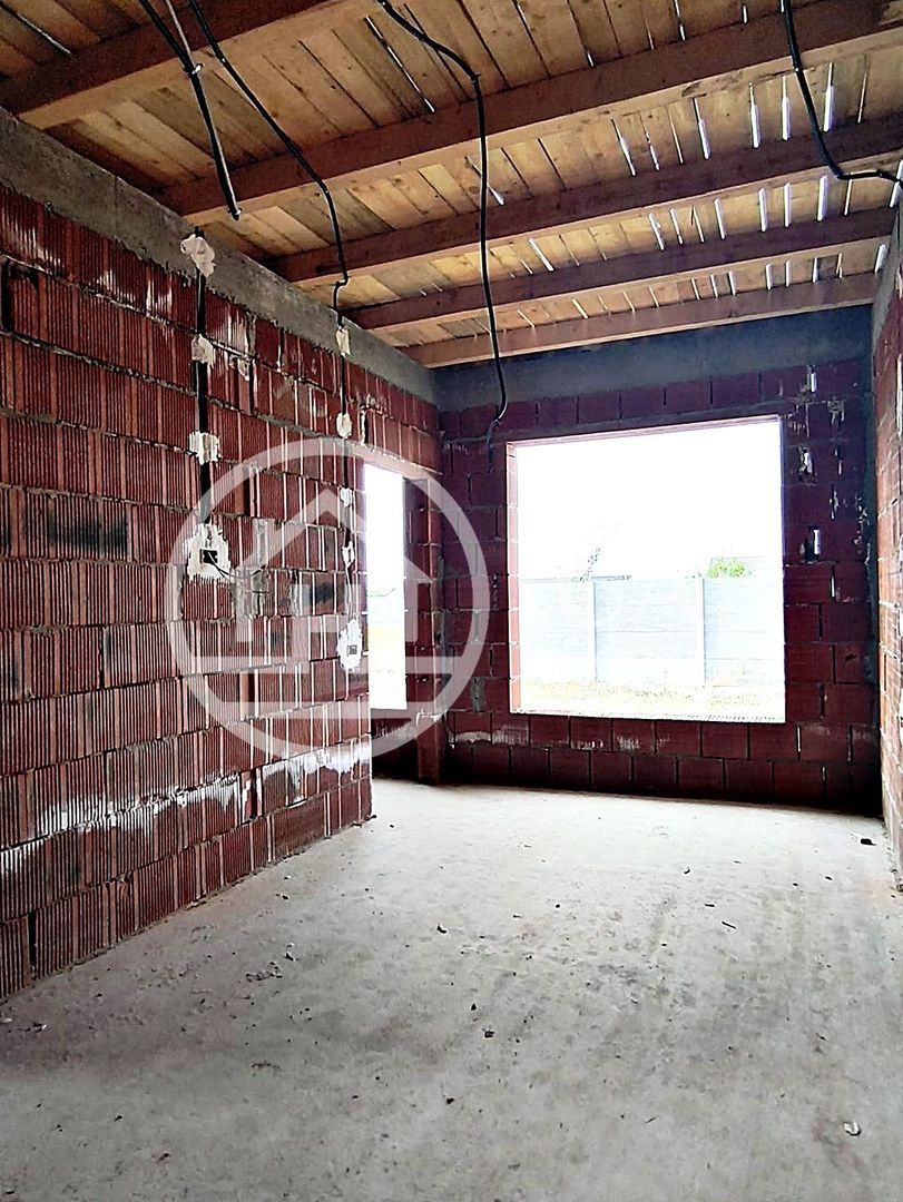 Casa de vanzare cu 4 camere in zona Santandrei, Oradea - Poză 6