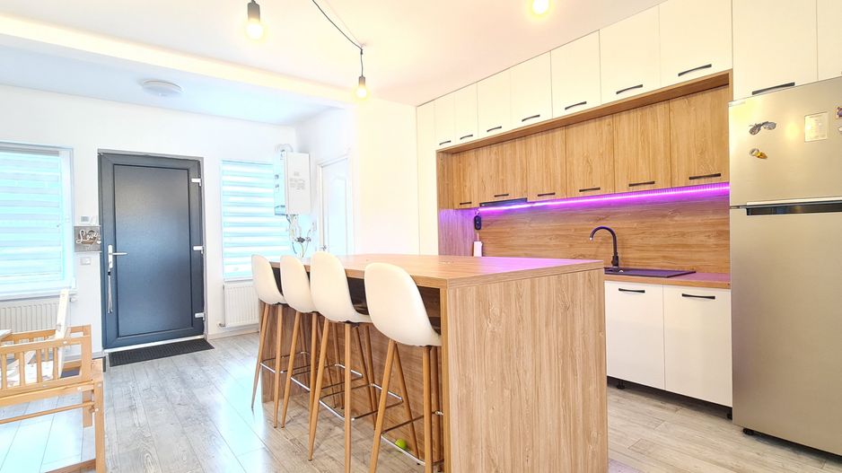 Casa 4 camere finalizata mobilata utilata cartier Izvor Tarlungeni - Poză 2