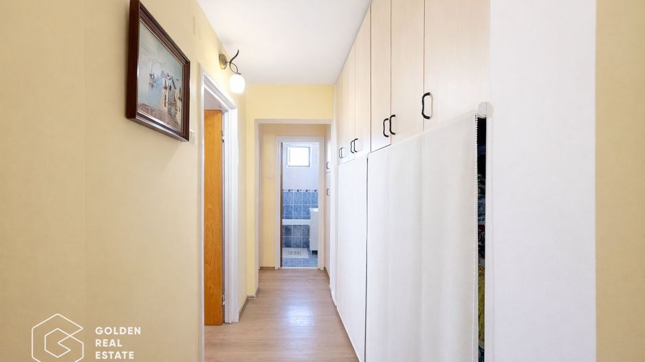 Apartament 5 camere decomandat, cu garaj si boxa, zona Vlaicu - Poză 7