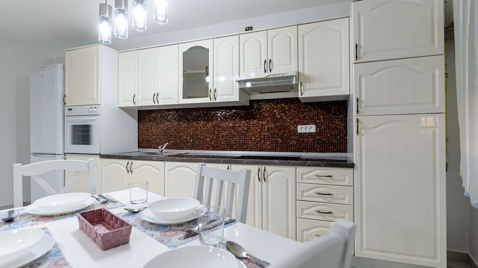 Apartament modern -3 camere, zona Intim - Poză 2