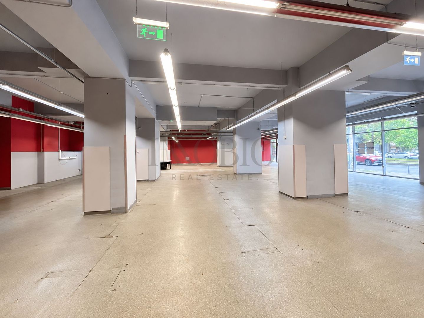 Spațiu comercial excelent | Fost Mega Image - Poză 7