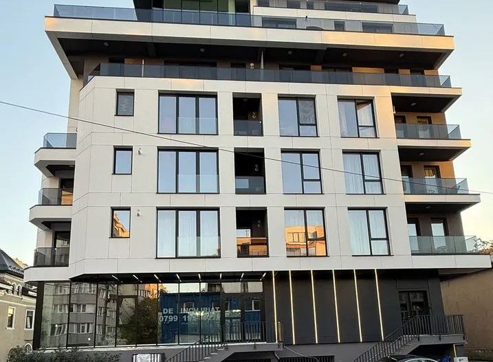 Spatiu Comercial Decebal Vis a vis de restaurant Turqoise - Poză 1