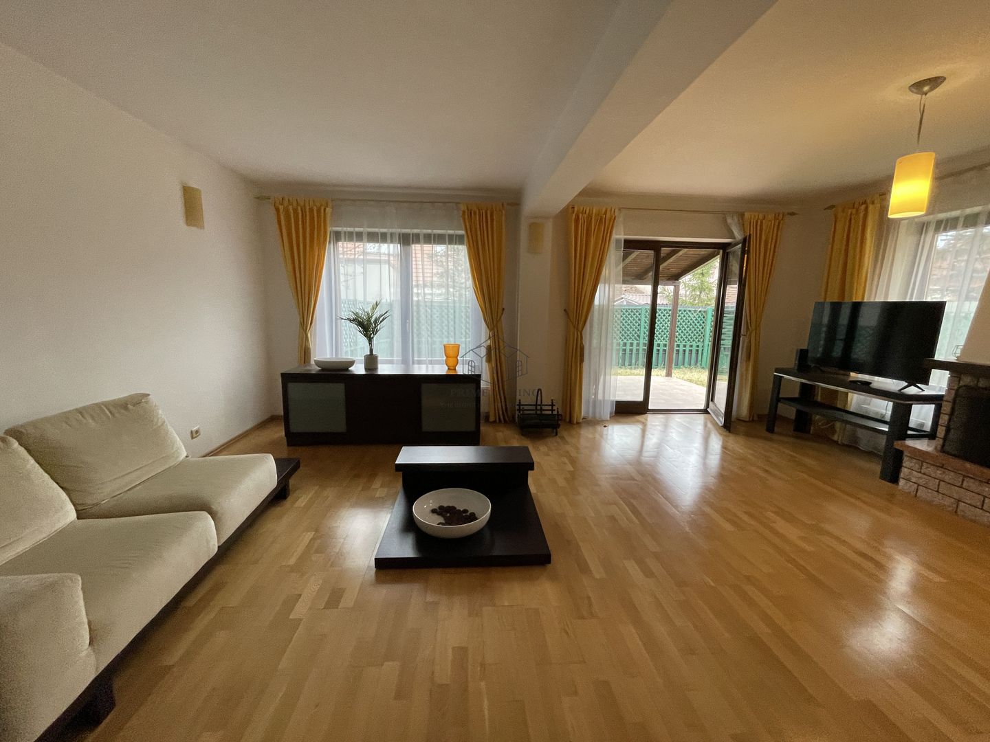 VILA CU 5 CAMERE LA INCHIRIERE LANGA BRITISH SCHOOL - Poză 15