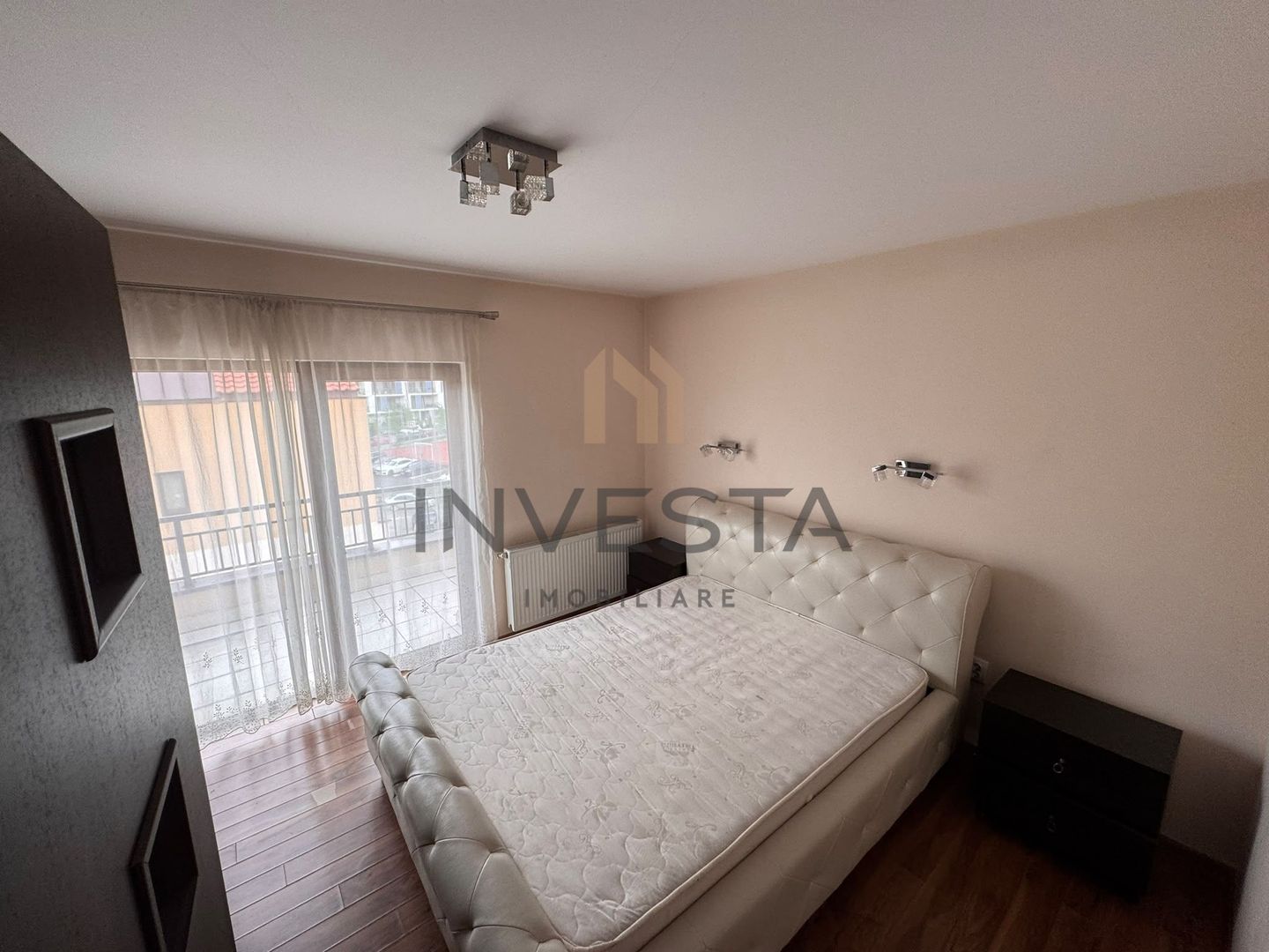 Apartament cu 2 camere, terasa de 27 mp si parcare in Andrei Muresanu! - Poză 4