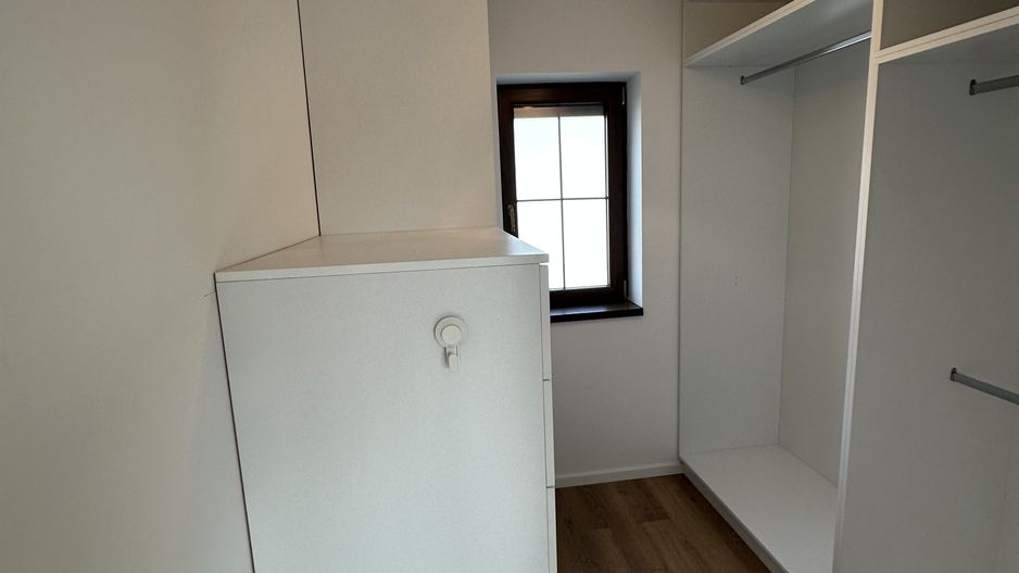 Casa deosebita intr-un cartier privat cu bariera - Poză 36