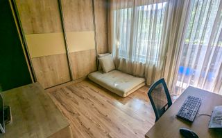 La cheie, cu doua locuri de parcare, ferit de agitatie si aglomeratie - Poză 8