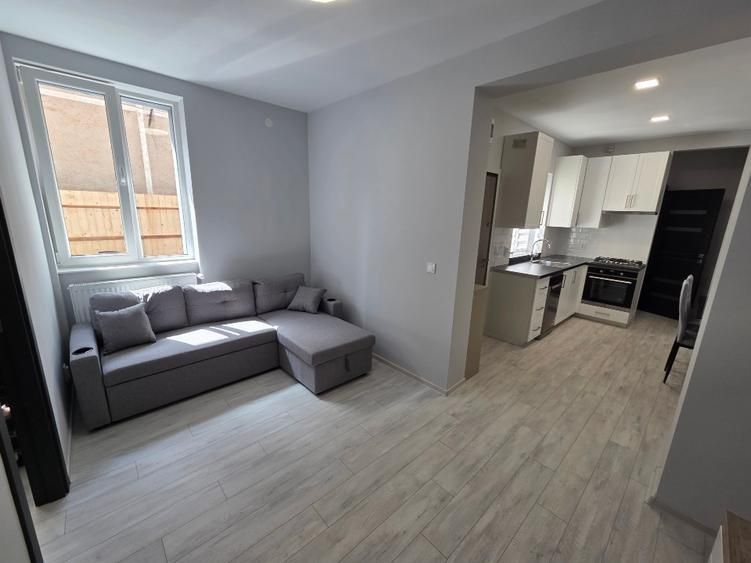 Apartament cu 2 camere renovat la casa | Curte | Central - Poză 3