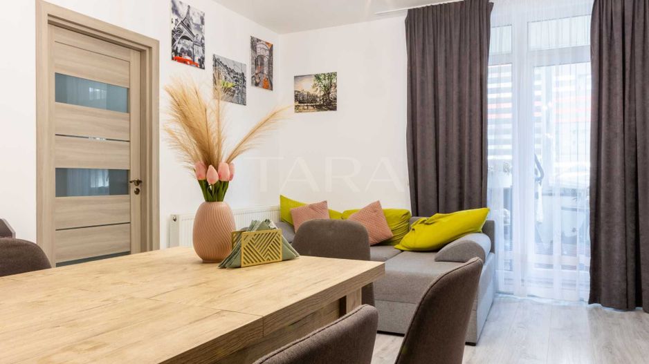 Apartament cu 3 camere, parcare și boxă, zona Regal – Baciu. - Poză 1
