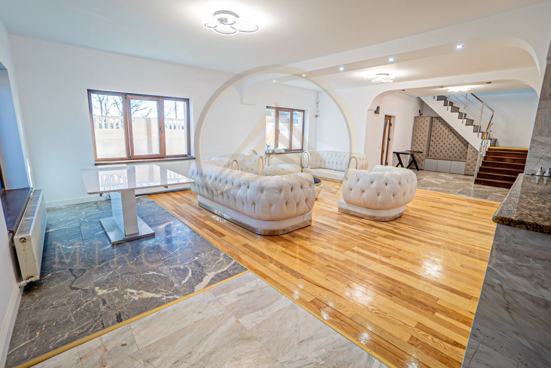 Lazu - Vila de vânzare compusă din P+1E+M. - Poză 1