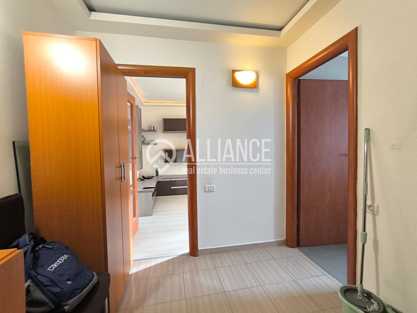 CENTRU COLONADELOR(cod03) - 2 Camere luminoase ! - Poză 13