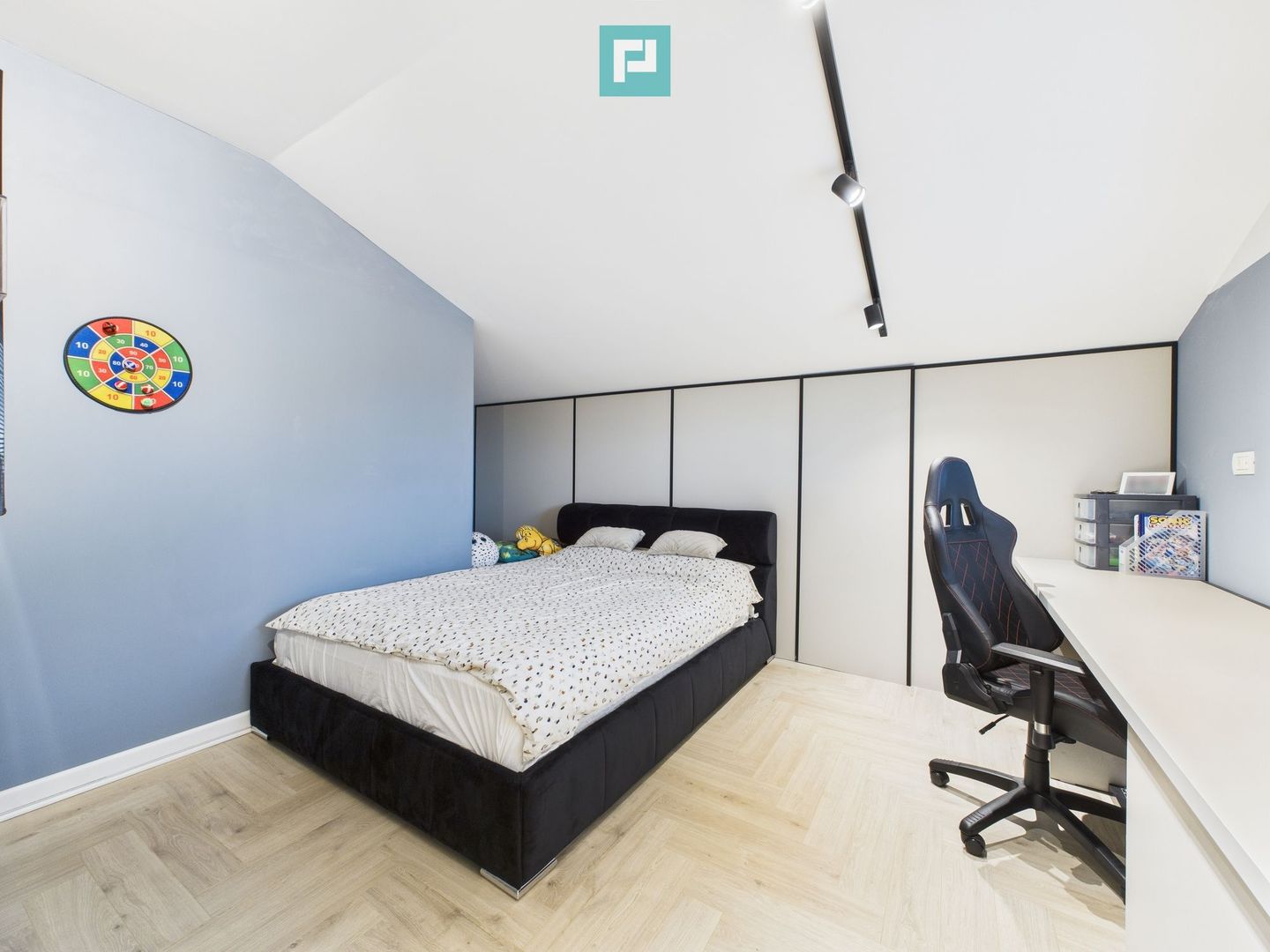 Casă modernă cu 5 camere, 4 băi și terasă închisă – Otopeni, central - Poză 7