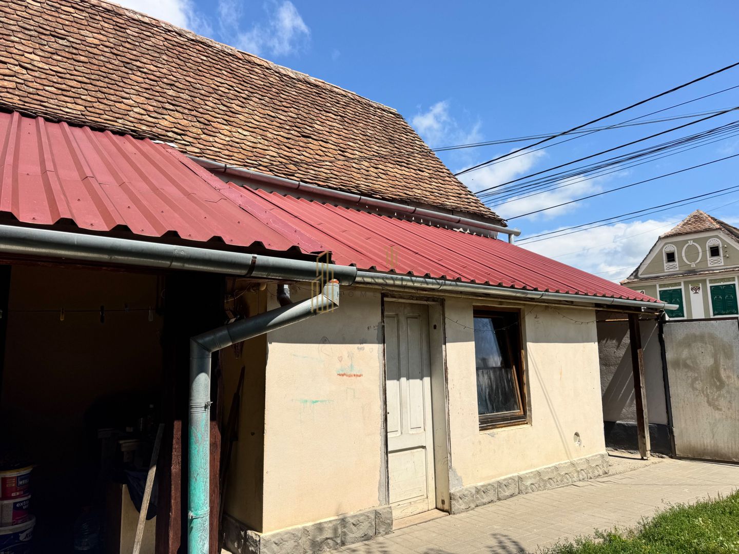 Casă la țară cu teren generos în satul Ruși - Poză 2