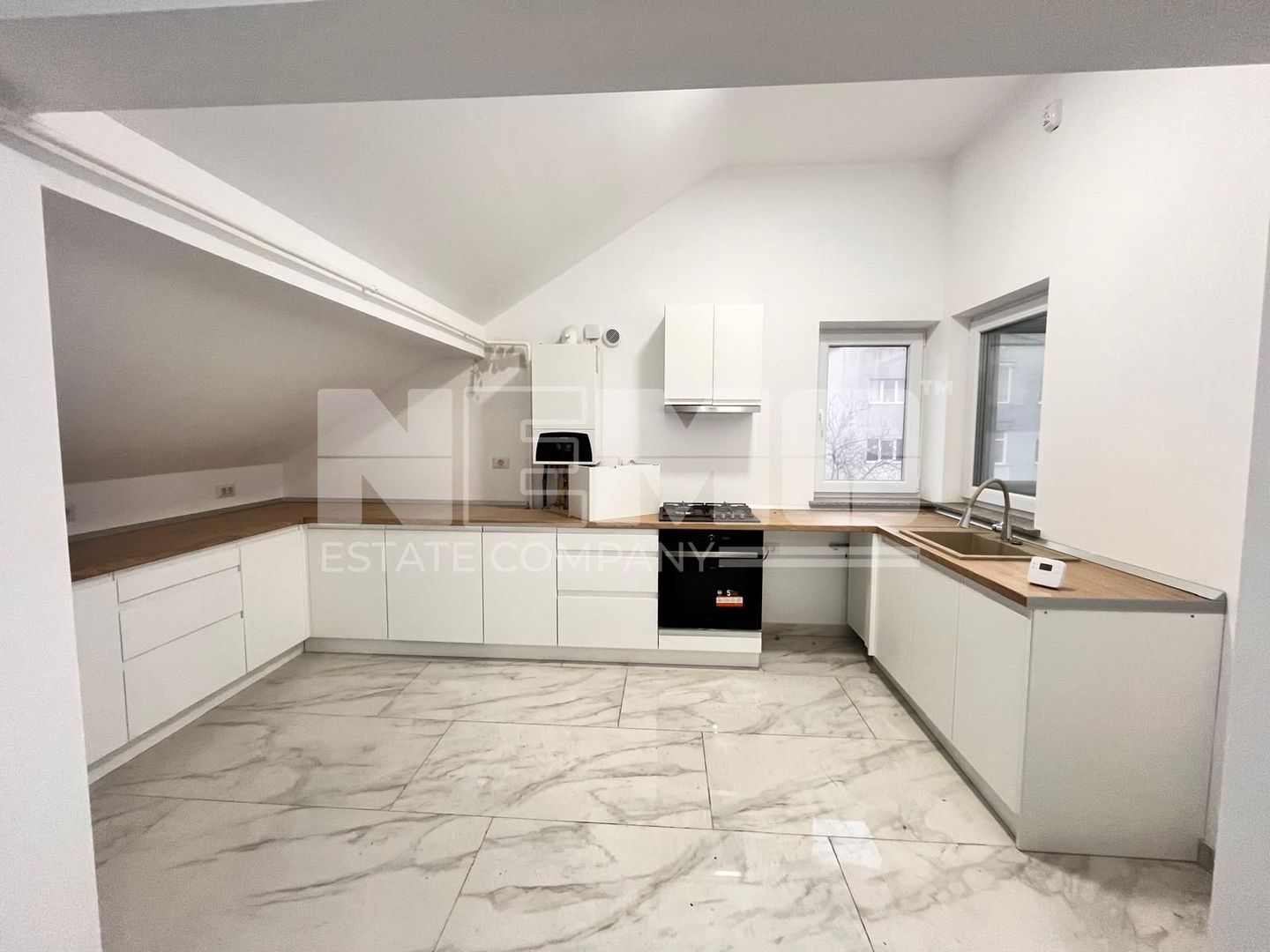 Apartament cu 3 camere I Suceava/Zamca I  84 Mp I 139.000 Euro - Poză 2