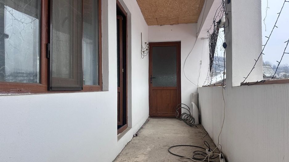 Casă de vânzare în Pucioasa! - Poză 20