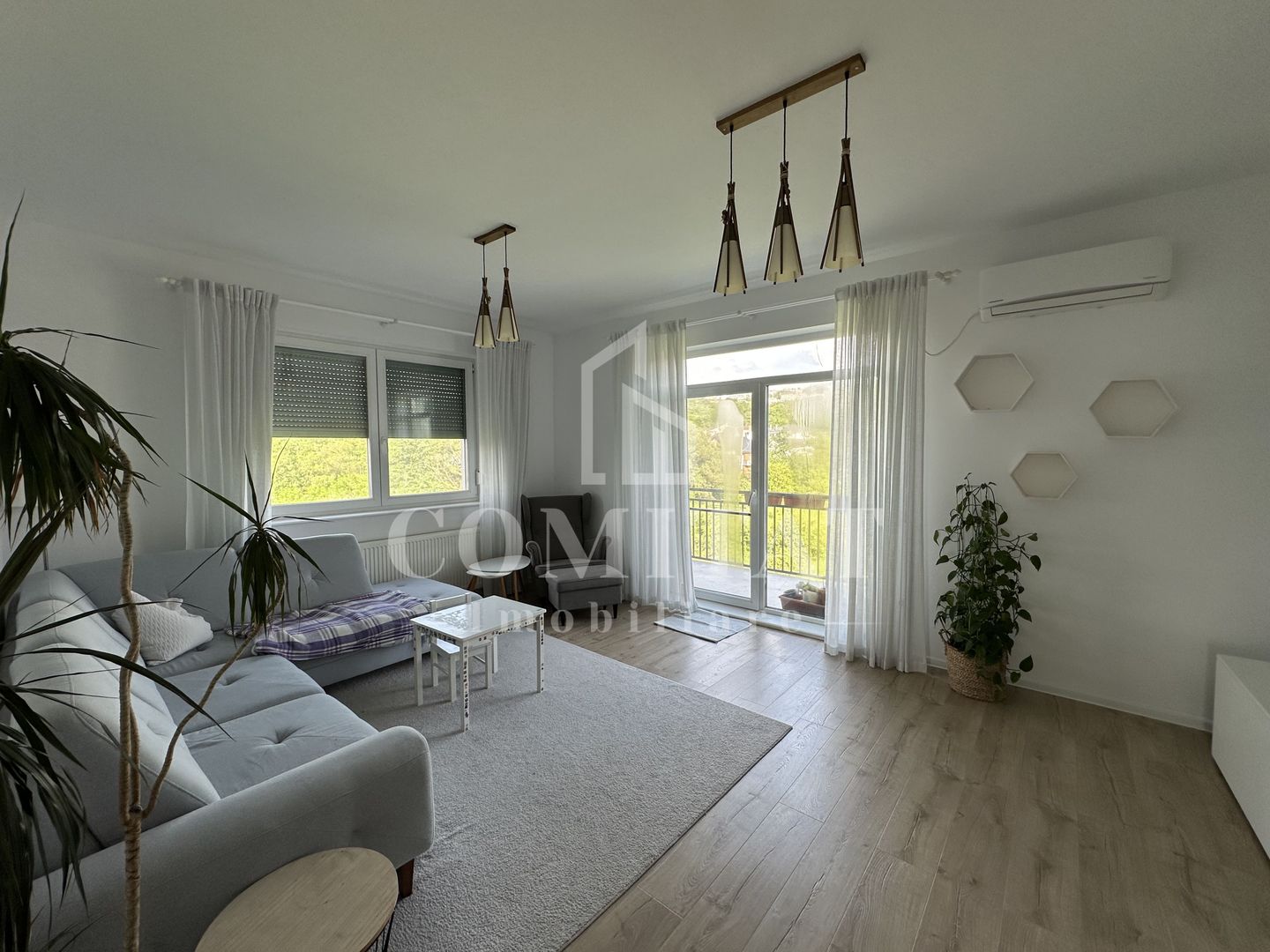 Apartament 3 camere | Parcare Subterana | Zona Campului - Poză 2