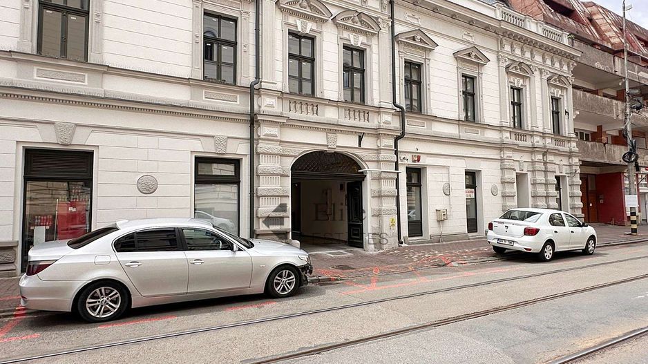 Spatiu pentru birouri ultracentral de inchiriat in Oradea - Poză 2