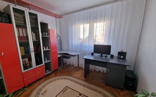 De vanzare apartament 5 camere, etaj intermediar, Cetate - Poză 5