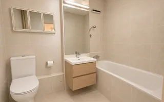 3 camere | Etaj 1 | 2 băi | 2 debarale | Decomandat | Zona Vitan - Poză 23