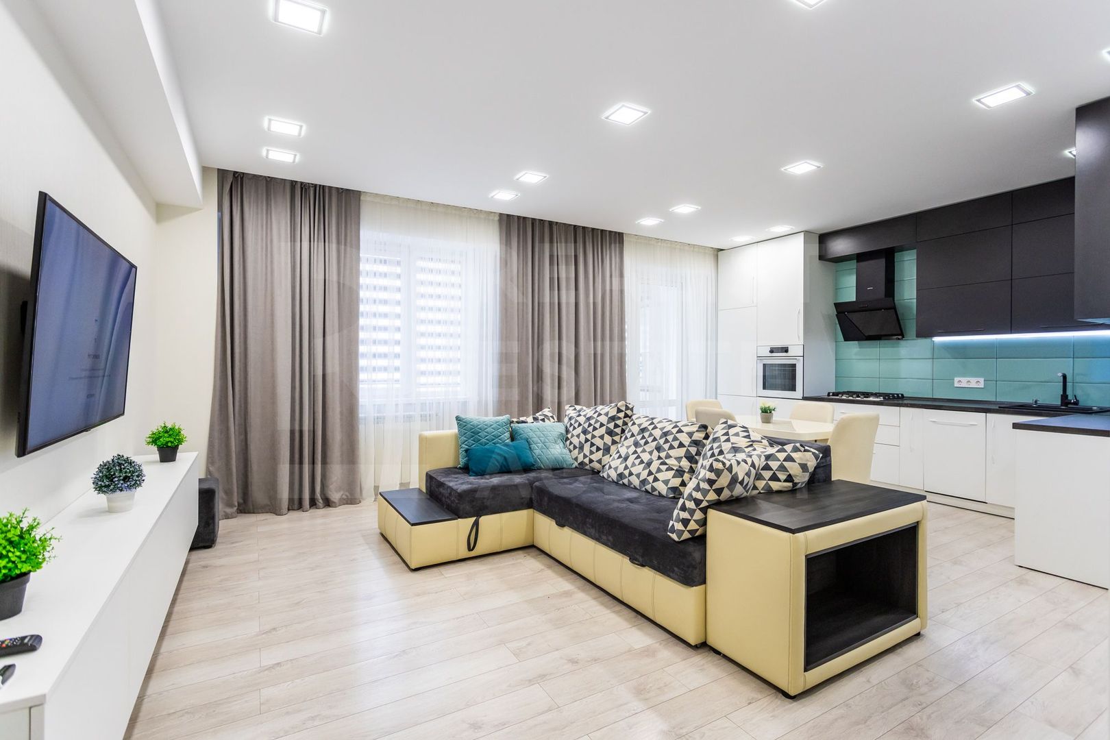 Vânzare, apartament, 3 camere str. Mihail Sadoveanu, Ciocana - Poză 1