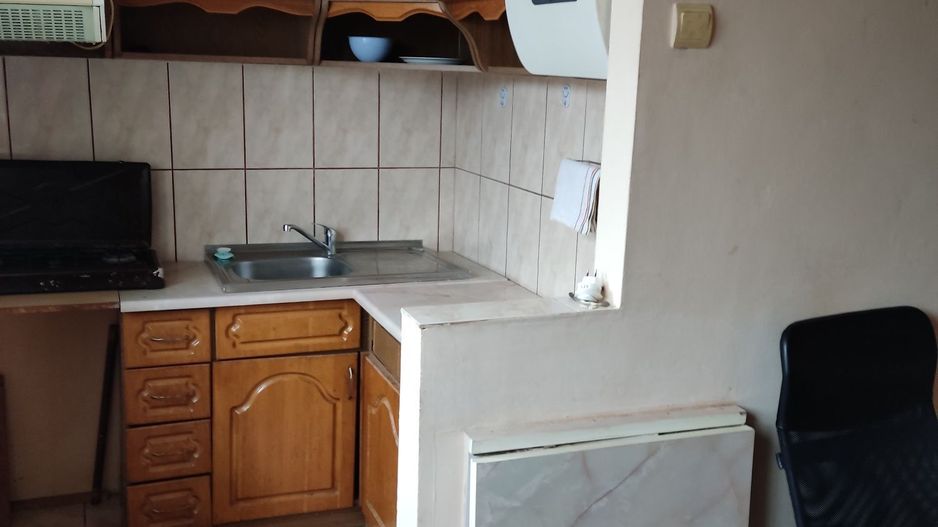 BRASADAS vinde garsoniera 24m la etajul 4/4 B-dul Closca. - Poză 3