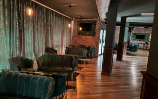 Spațiu comercial ultracentral de închiriat, 371 mp, Liteni - Poză 5