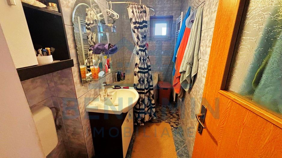 4-Camere-81mp-Utili-2-Balcoane-Lift-Mobilat-Utilat-Parcare-Triaj - Poză 13