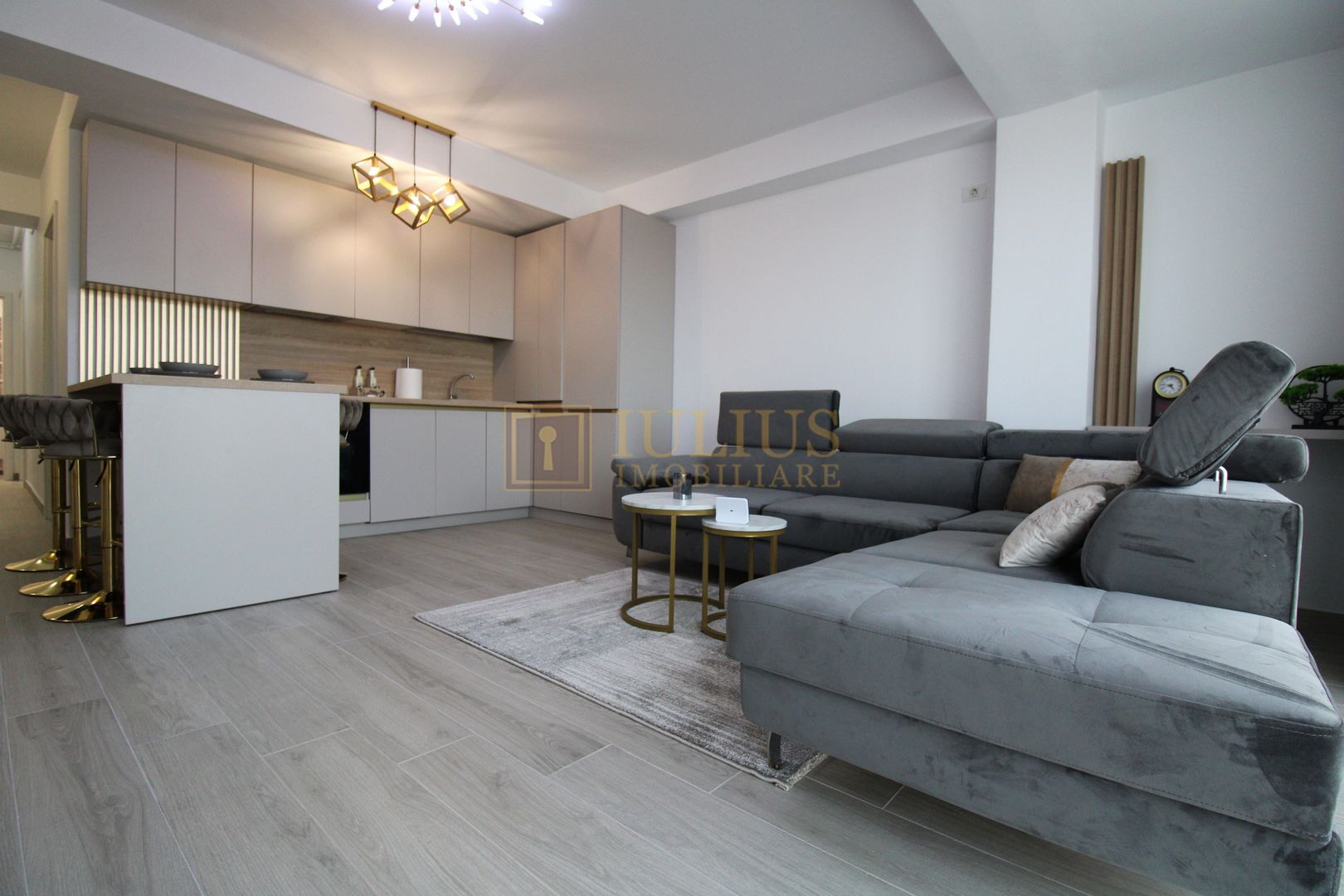 Prima inchiriere, lift, loc parcare inclus. Cetatii - Mircea Cel Batran. - Poză 1