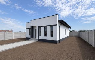 Casa Individuala - 4 camere - 2 bai - 470mp teren