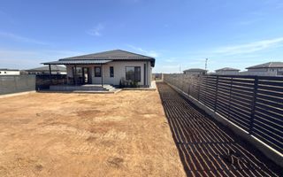Casa moderna pe parter la Metro / Aeroport cu teren 479mp - Poză 2